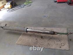 Caterpillar Hydraulic Cylinder, Single Stage, 31 Stroke x 4 Bore, 72 extended