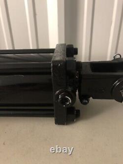 Nortrac LH Series Tie-Rod Hydraulic Cylinder- 3,000 PSI 3 1/2in Bore 14in Stroke