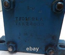 Vickers, Hydraulic Cylinder, Tf01erla1aa24000, 2-1/2 Bore, 24 Stroke, 1000 Psi